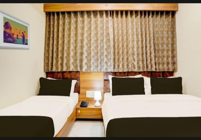 Hotel O Sun Light Ahmedabad Esterno foto