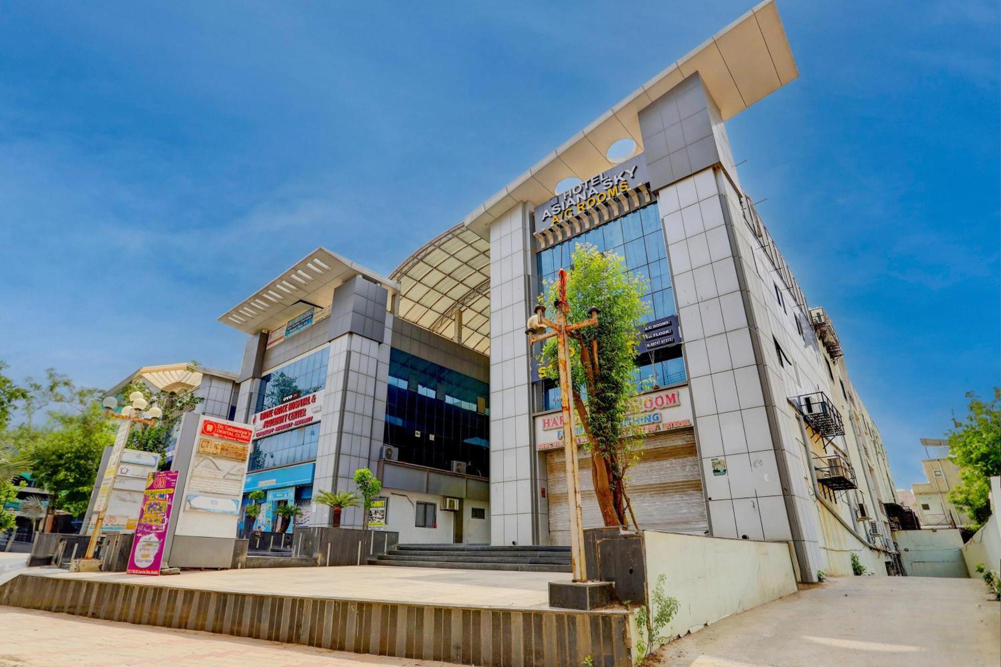 Hotel O Sun Light Ahmedabad Esterno foto